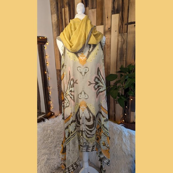 ONE-OF-A-KIND LUTH GARDE HOODED SHAWL VEST - Picture 3 of 5